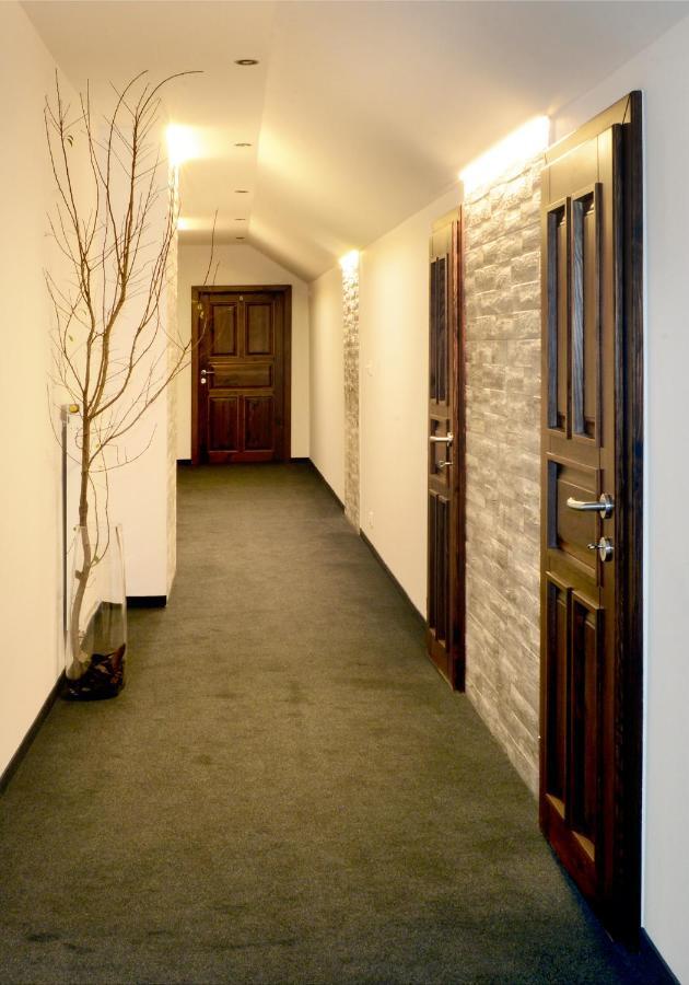 Hotel Restaurace A Penzion Pod Hradem à Zlín Extérieur photo